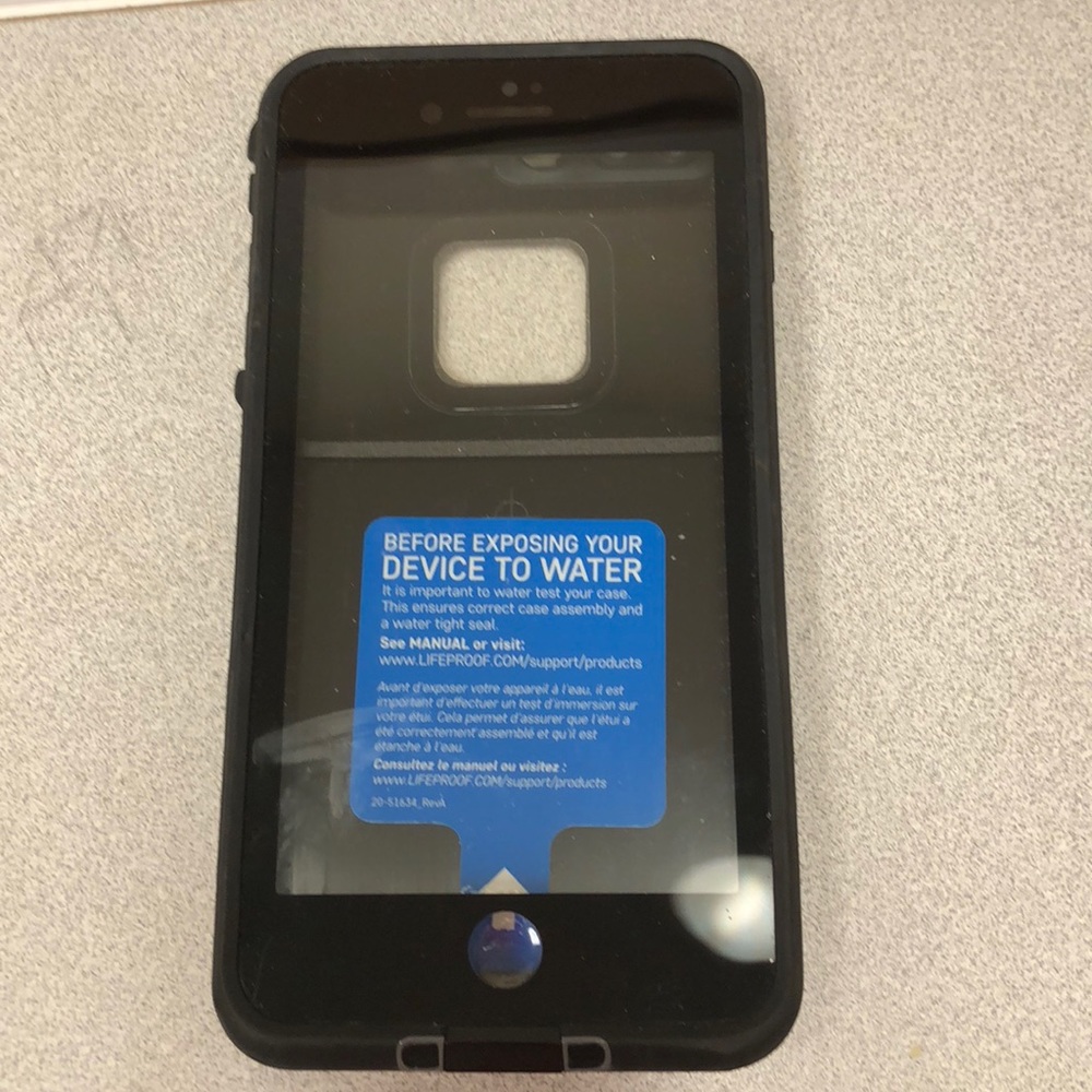 IPhone 8 plus Life Proof Case